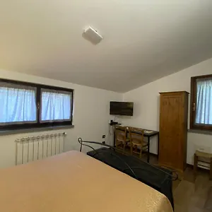 Monteguzzo Couette-café Cigognola